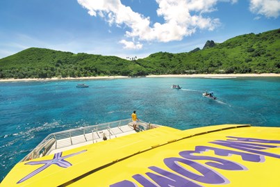 Cruise up through the Yasawa Islands